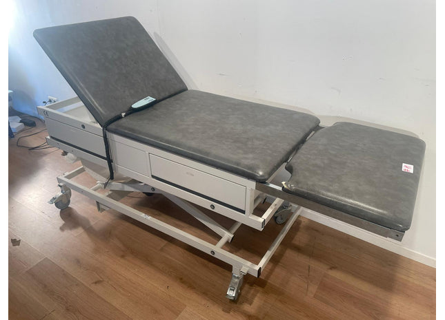 Daxtrio Electric 3-Section Examination Table #11