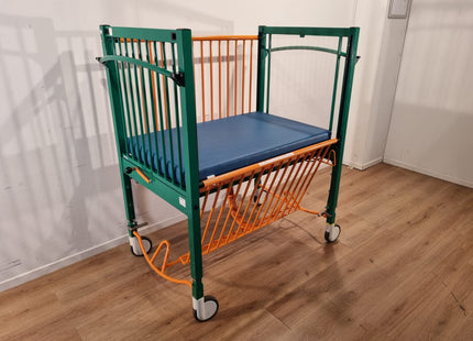 OOSTWOUD 3114.1352M CHILDREN'S BED "ORANGE-GREEN"