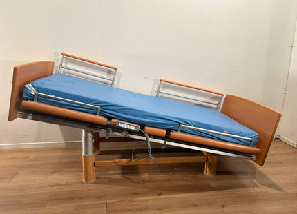 Voelker 3080 MA Electric 3-Section Full Option Hospital Bed #30E