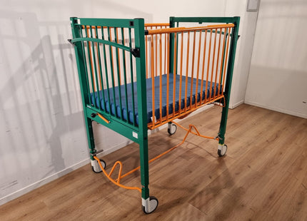 OOSTWOUD 3114.1352M CHILDREN'S BED "ORANGE-GREEN"