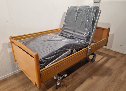 VOLKER (S280) 3-SECTION ELECTRIC HOSPITAL BED #40E