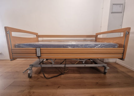 BOCK PRACTICO 3-SECTION FULL OPTION ELECTRIC HOSPITAL BED #84
