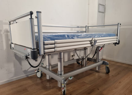 VOLKER 3-SECTION ELECTRIC HOSPITAL BED NR 00L-A (S860-2)