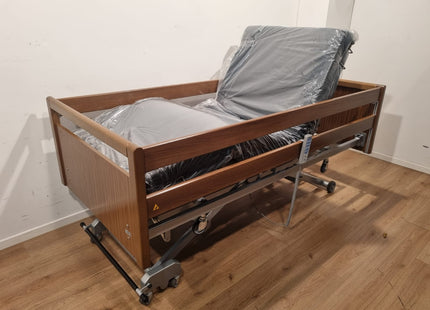 WISSNER BOSSERHOFF SENTIDA 3-SECTION FULL OPTION LOW RYDER ELECTRIC HOSPITAL BED #24G
