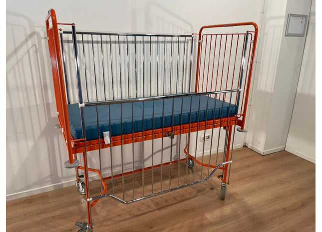 RED CHILDREN BEDS