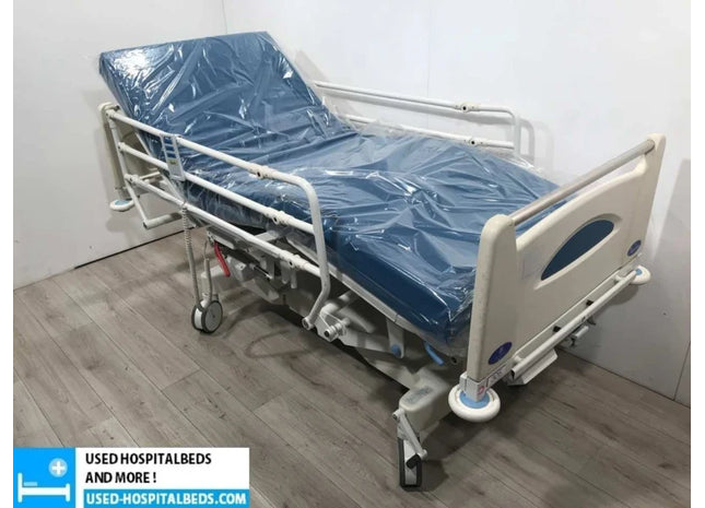 HUNTLEIGH CONTOURA 3-SECTION ELECTRIC USED HOSPITALBED NR 51
