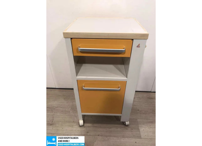ARNOLD BEDSIDE LOCKER 40