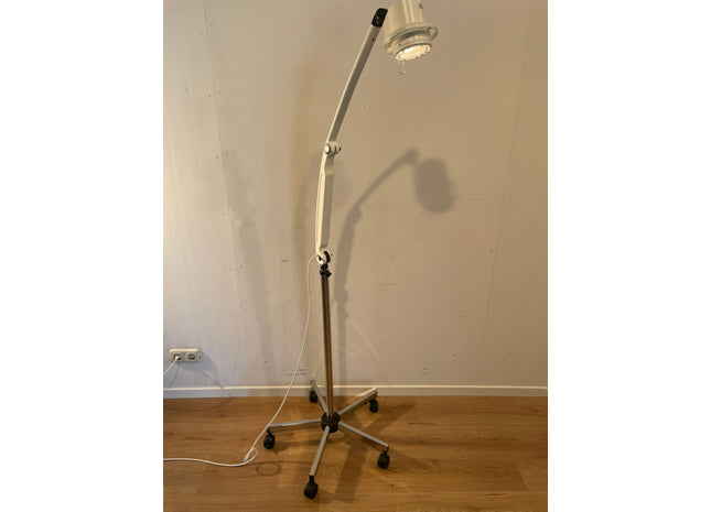 DERUNGS EXAMINATION LAMP ON MOBILE STAND
