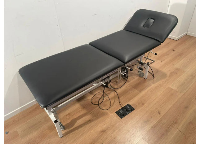 MANUMED PR-E ELECTRIC 3-SECTION EXAMINATION COUCH #04