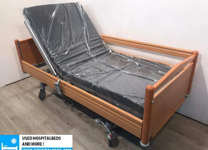 VOLKER 3-SECTION FULL OPTION ELECTRIC HOSPITAL BED NR 40B