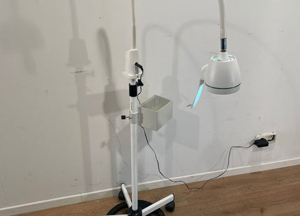 LID EXCLAIRAGES EXAMINATION LAMP ON MOBILE STAND
