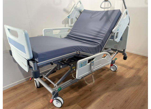 HUNTLEIGH 8.000 ENTERPRISE 3-SECTION ELECTRIC USED HOSPITAL BED #52