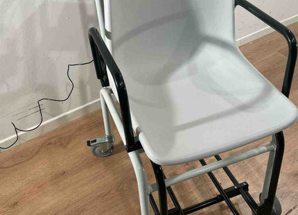 SCALE CHAIR ON WHEELS